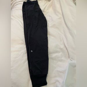 Lululemon black joggers size 6